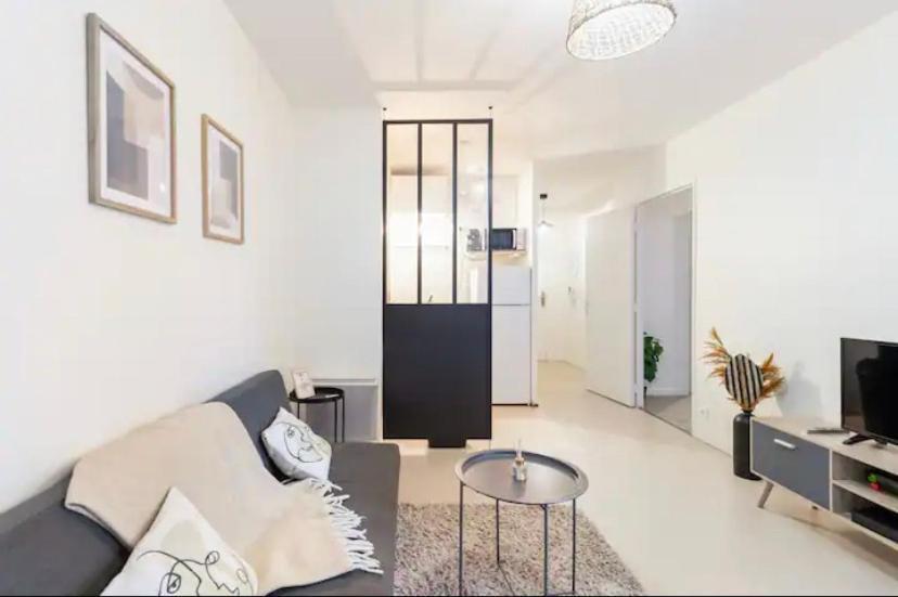 Paris A Quelques Pas Apartment Пиерфитл-сюр-Сен Екстериор снимка